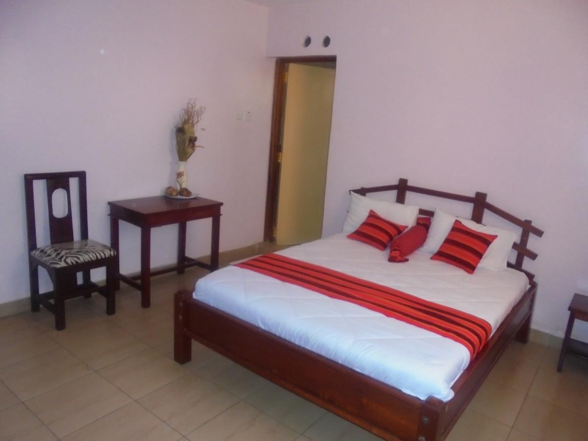 Donnies Hotel Nakuru Exterior photo