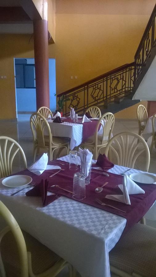 Donnies Hotel Nakuru Exterior photo