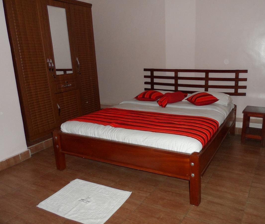 Donnies Hotel Nakuru Exterior photo