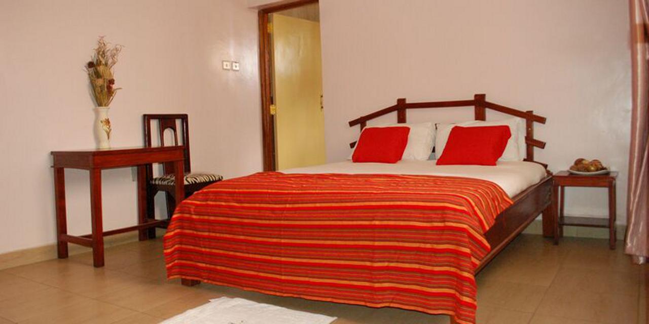 Donnies Hotel Nakuru Exterior photo