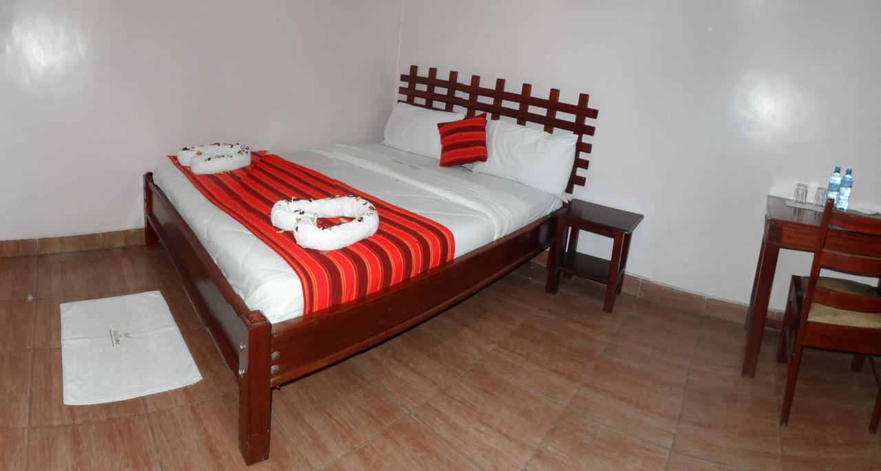 Donnies Hotel Nakuru Exterior photo